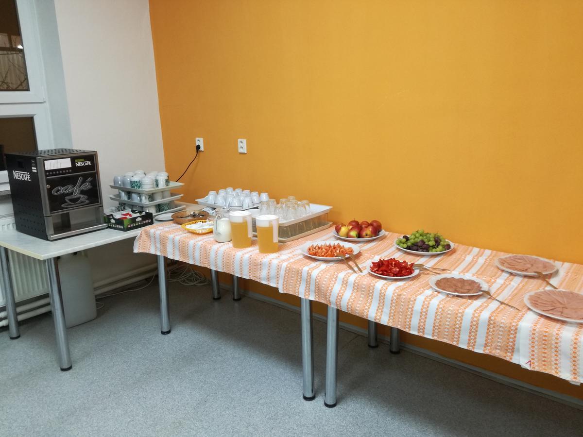 Tauferovy Koleje Vandrerhjem Brno Eksteriør bilde